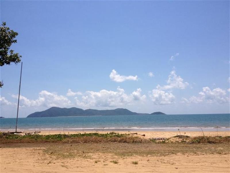 42 Midshipman Street, South Mission QLD 4852