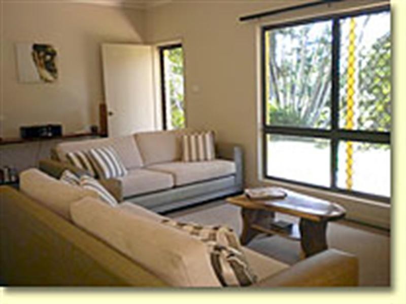 627 Bingil Bay Road, Bingil Bay QLD 4852