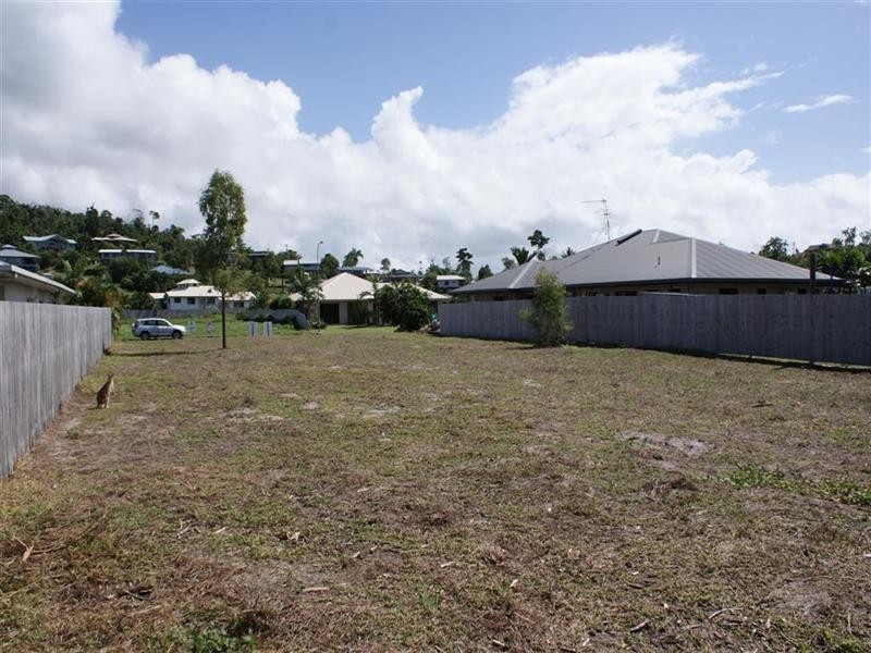 3 Spinnaker Street, South Mission QLD 4852