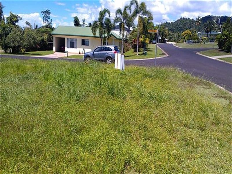 15 Kent Close, Mission Beach QLD 4852