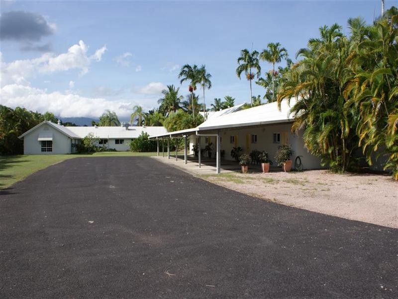 59374 Bruce Highway, Tully QLD 4854