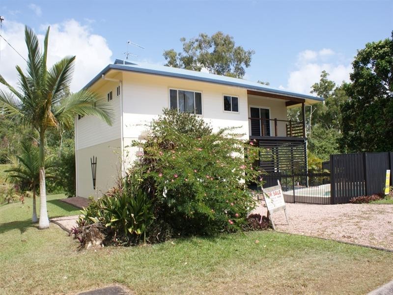 9 Reid Road, Wongaling Beach QLD 4852