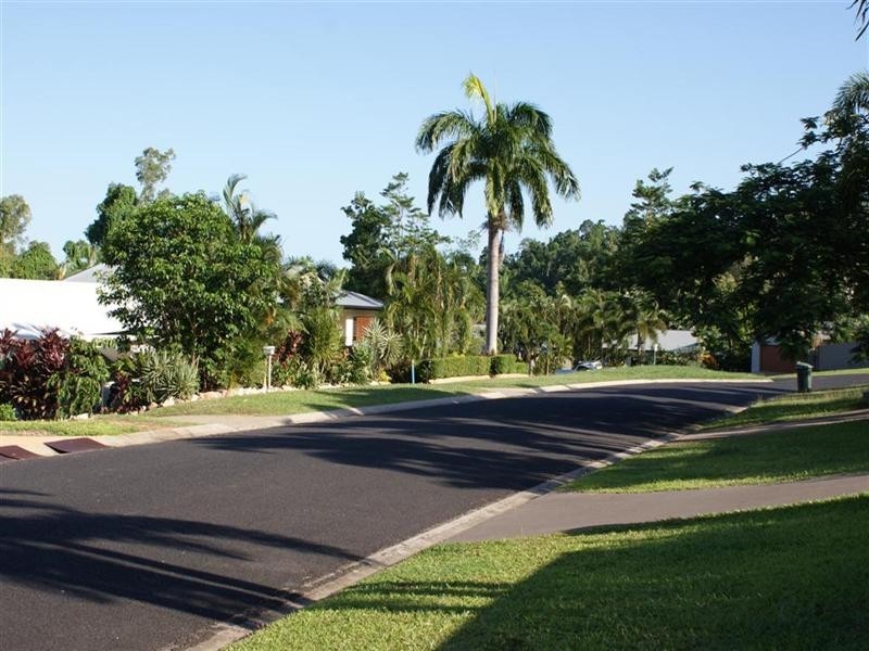 7 Dunkalli Crescent, Wongaling Beach QLD 4852