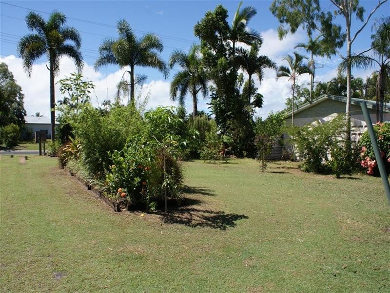 23 Seafarer Street, South Mission QLD 4852