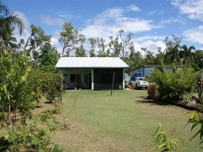 23 Seafarer Street, South Mission QLD 4852