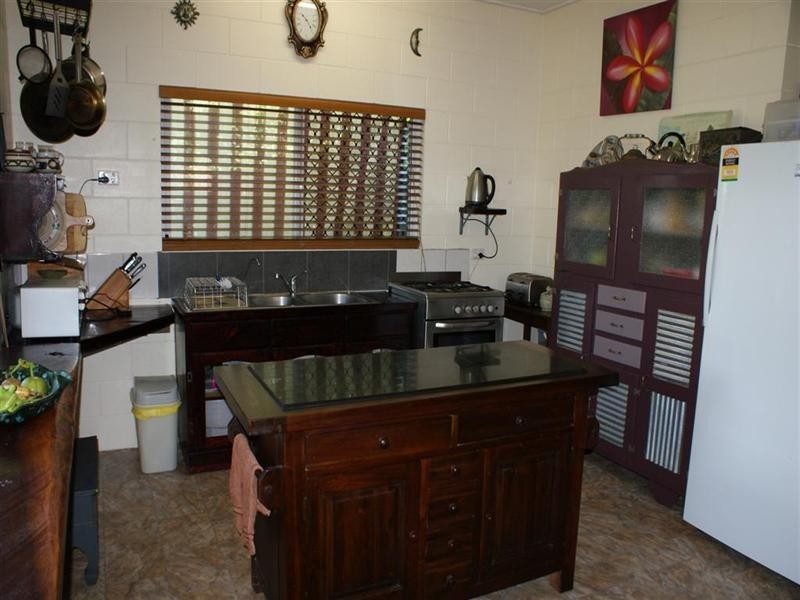 23 Seafarer Street, South Mission QLD 4852