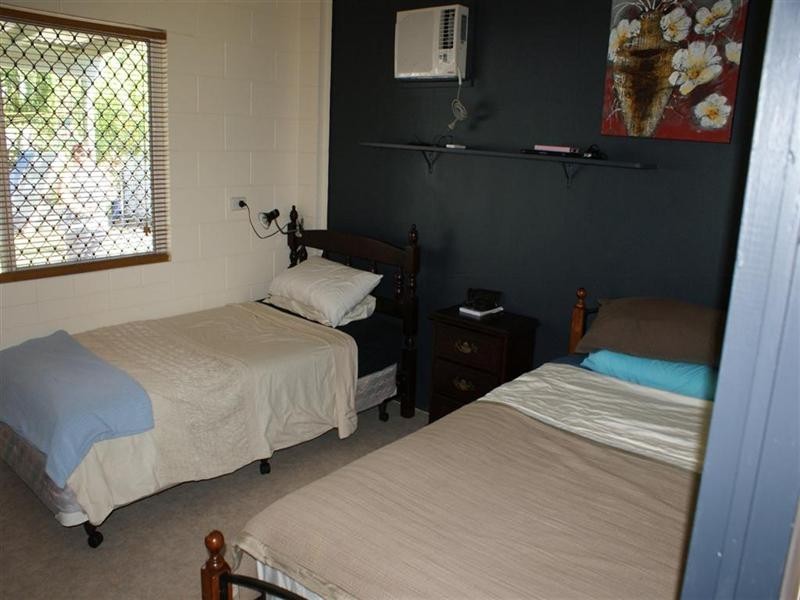 23 Seafarer Street, South Mission QLD 4852