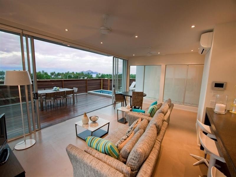 4/2 Coonanglebah Close, Mission Beach QLD 4852