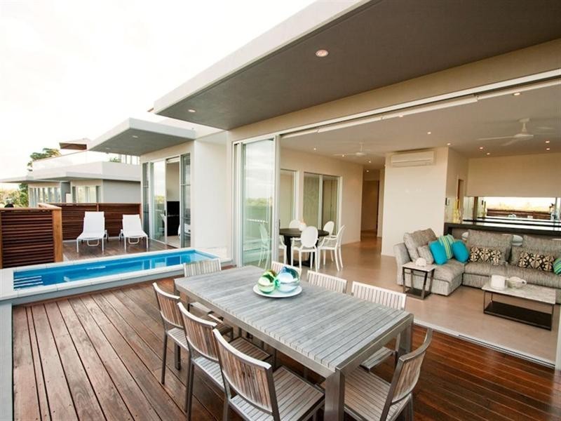 4/2 Coonanglebah Close, Mission Beach QLD 4852