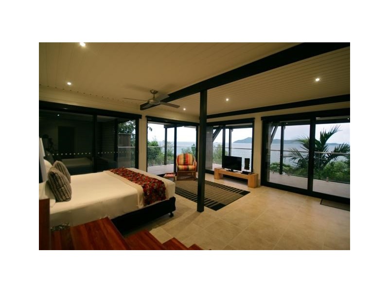 5 Mitchell Street, South Mission QLD 4852