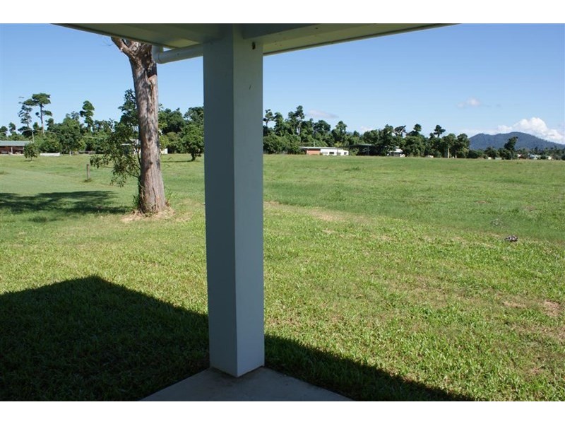 13 Dalgleish Street, Kurrimine Beach QLD 4871