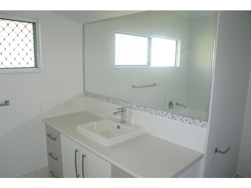 13 Dalgleish Street, Kurrimine Beach QLD 4871