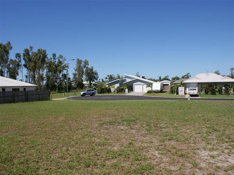 21 Shore Street, Wongaling Beach QLD 4852