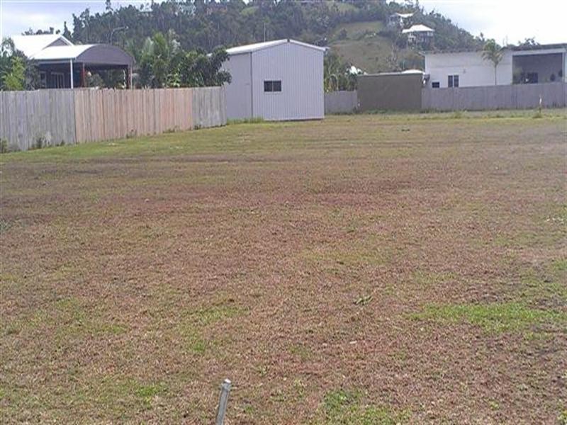 12 Voyager Street, Mission Beach QLD 4852