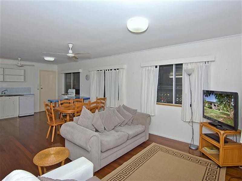9 Donkin Lane, Mission Beach QLD 4852
