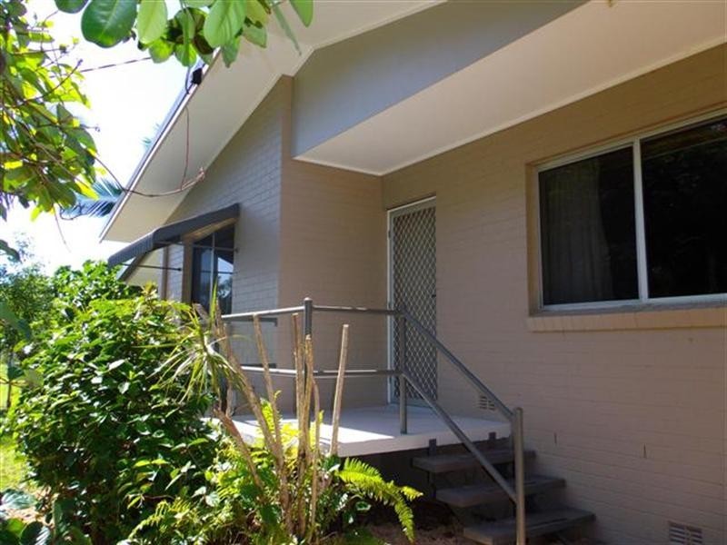 9 Donkin Lane, Mission Beach QLD 4852