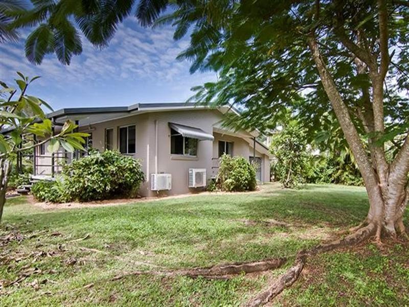 9 Donkin Lane, Mission Beach QLD 4852
