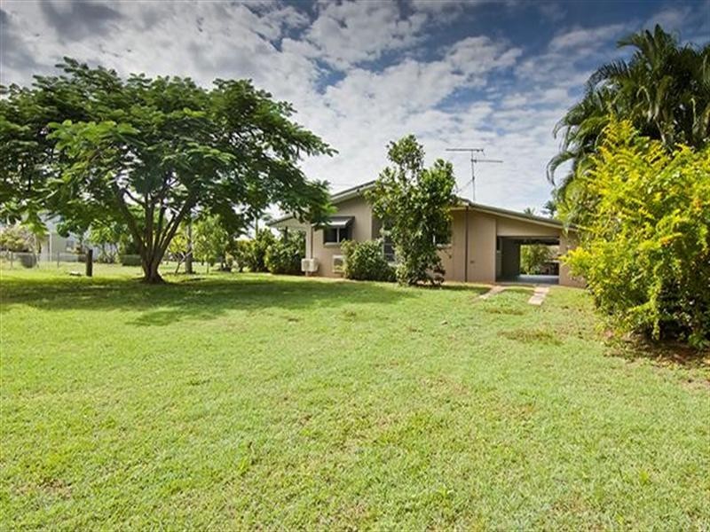 9 Donkin Lane, Mission Beach QLD 4852