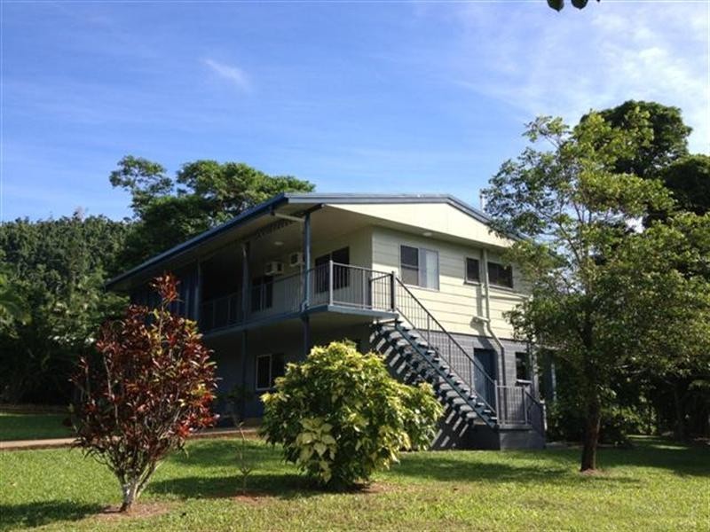 31 Cutten Street, Bingil Bay QLD 4852