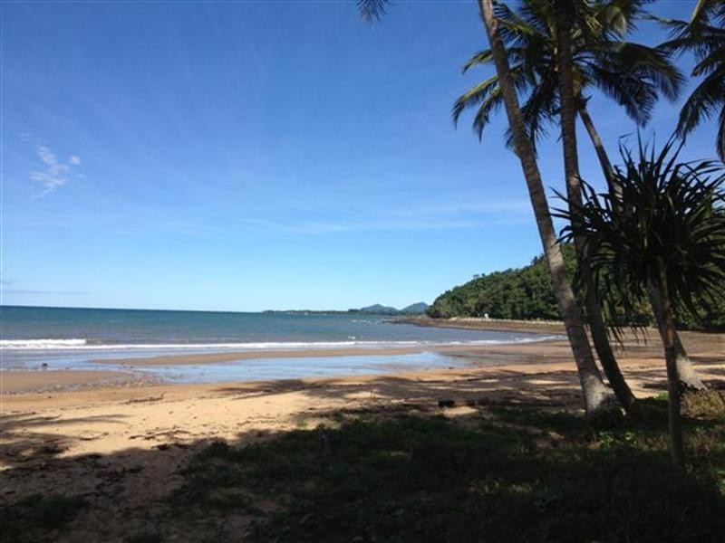 31 Cutten Street, Bingil Bay QLD 4852