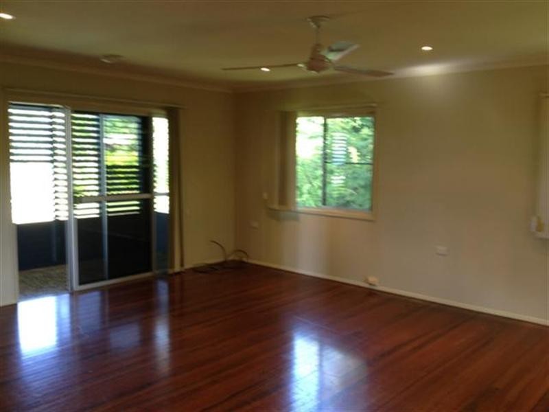 31 Cutten Street, Bingil Bay QLD 4852