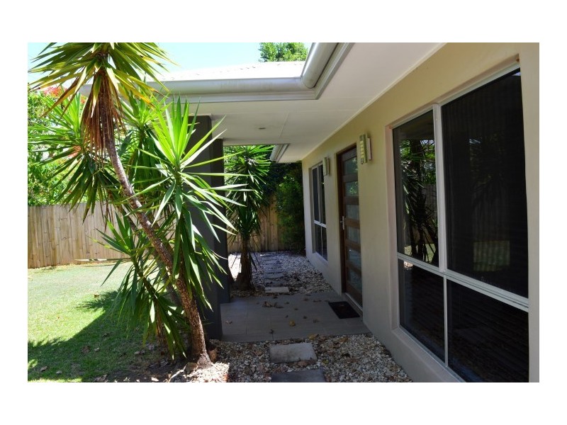 18 Pioneer Street, Bingil Bay QLD 4852