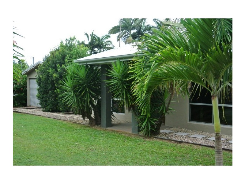 18 Pioneer Street, Bingil Bay QLD 4852