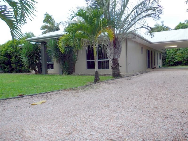 18 Pioneer Street, Bingil Bay QLD 4852