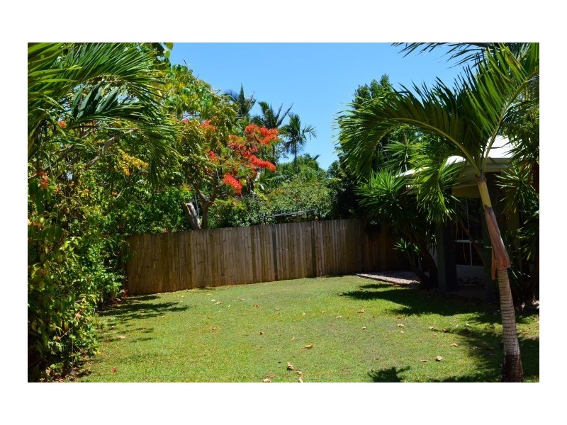 18 Pioneer Street, Bingil Bay QLD 4852