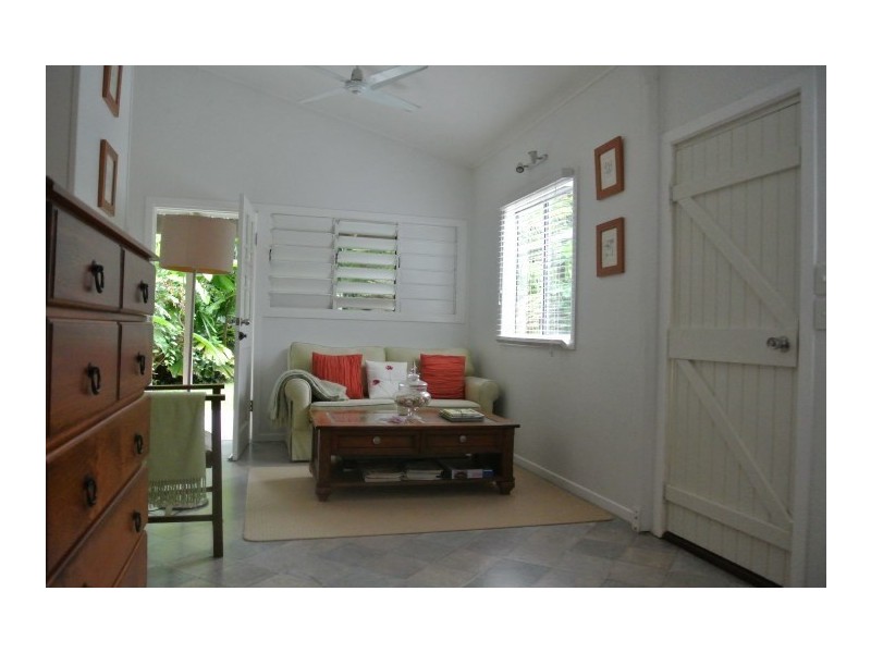 18 Pioneer Street, Bingil Bay QLD 4852
