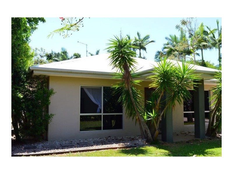 18 Pioneer Street, Bingil Bay QLD 4852