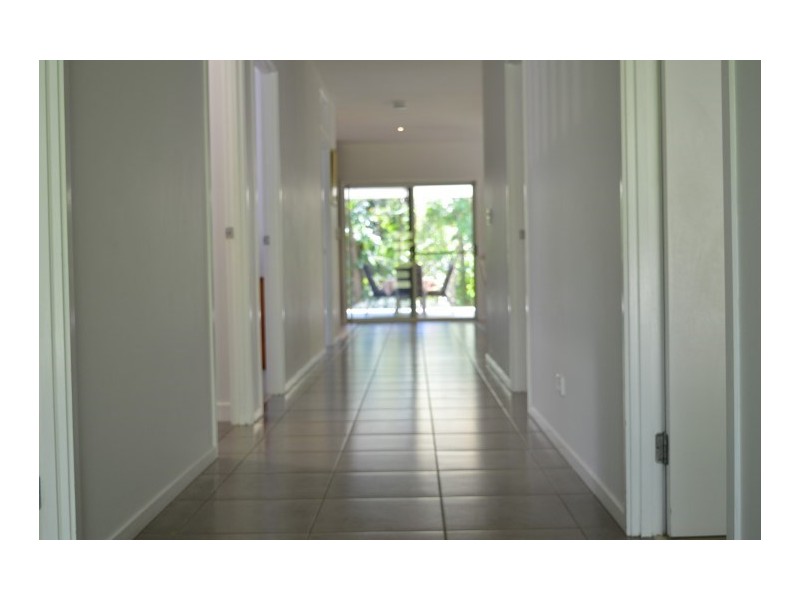 18 Pioneer Street, Bingil Bay QLD 4852