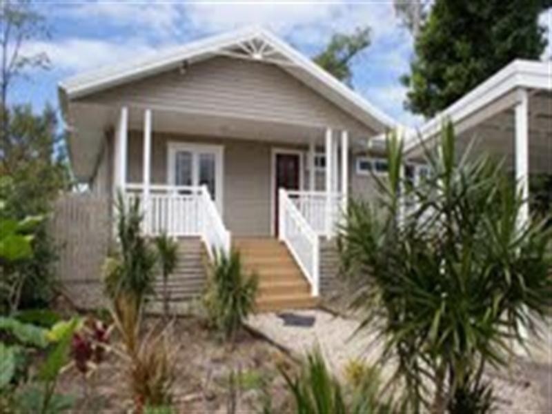 16 Southward Street, Mission Beach QLD 4852