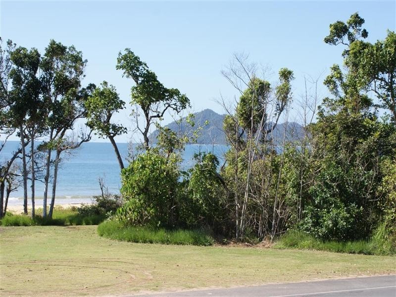 Wongaling Beach QLD 4852
