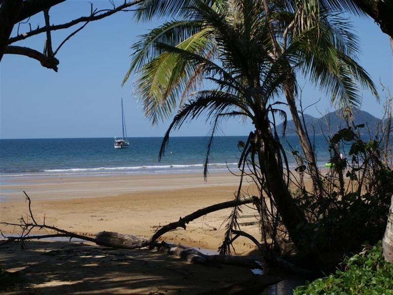 Wongaling Beach QLD 4852