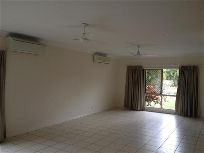 32 Buccaneer Street, South Mission QLD 4852