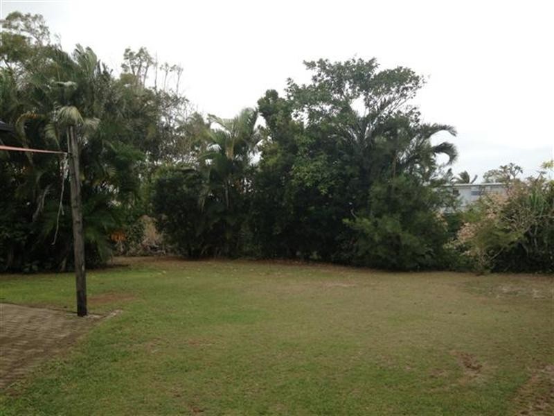 32 Buccaneer Street, South Mission QLD 4852