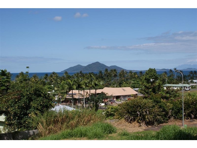 8 Coonanglebah Close, Mission Beach QLD 4852