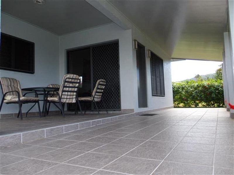 4 Lindquist Close, Mission Beach QLD 4852