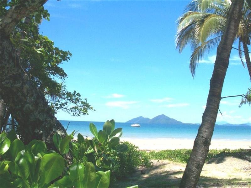 4 Lindquist Close, Mission Beach QLD 4852