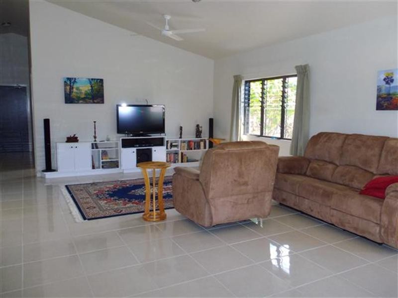 4 Lindquist Close, Mission Beach QLD 4852