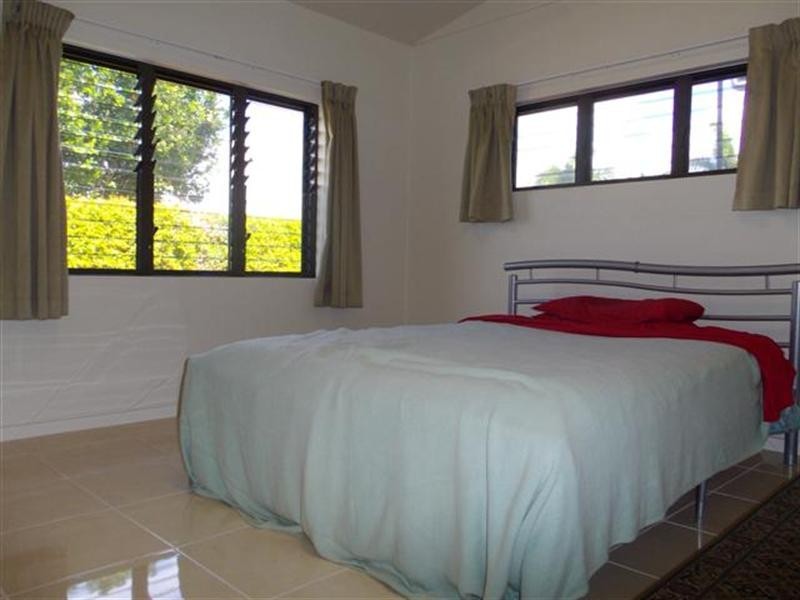 4 Lindquist Close, Mission Beach QLD 4852