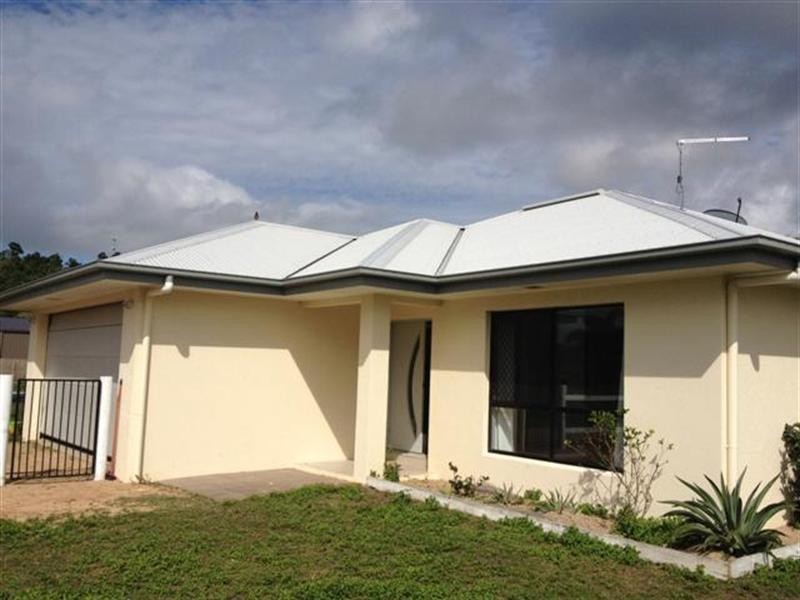 52 Midshipman Street, South Mission QLD 4852