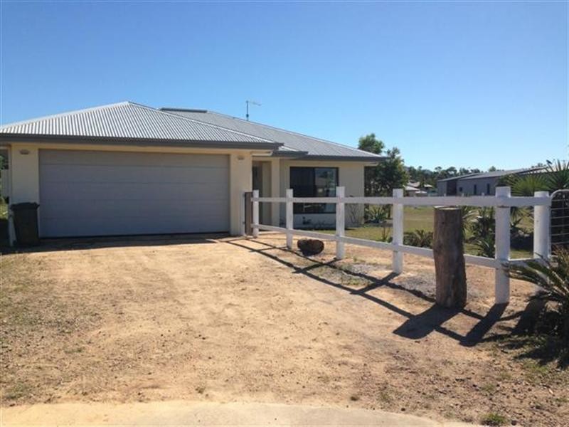 52 Midshipman Street, South Mission QLD 4852
