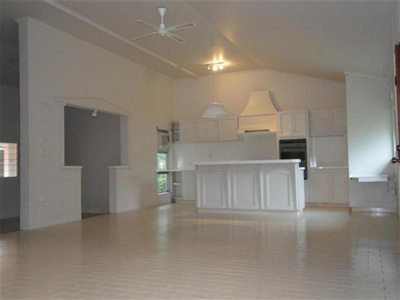 25 Porter Promenade, Mission Beach QLD 4852