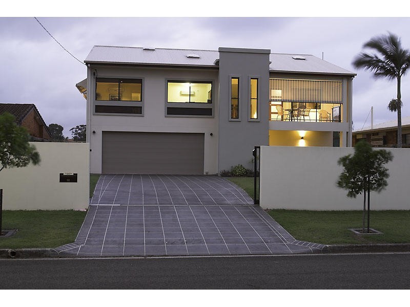 18 Tarwarri Crescent, Mooloolaba QLD 4557