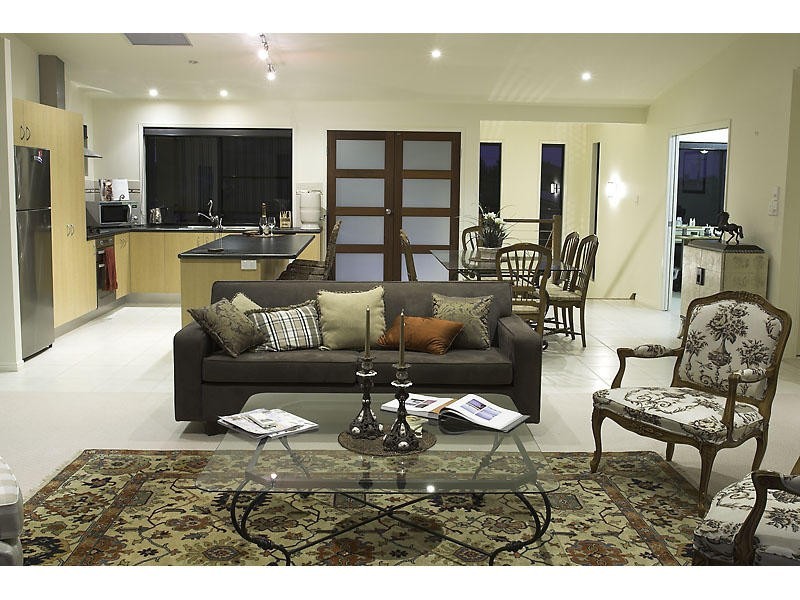 18 Tarwarri Crescent, Mooloolaba QLD 4557