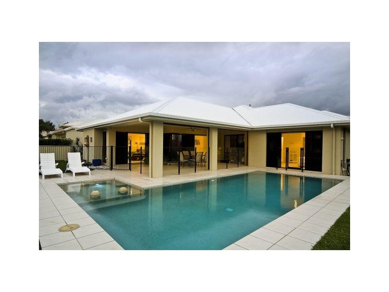 2 Webb Street, Twin Waters QLD 4564