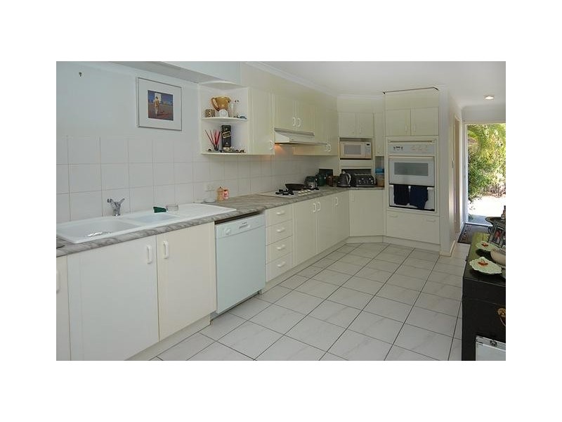 15 Muraban Street, Mooloolaba QLD 4557