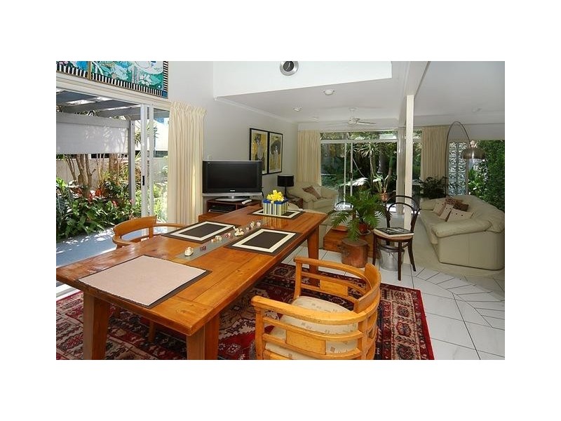 15 Muraban Street, Mooloolaba QLD 4557